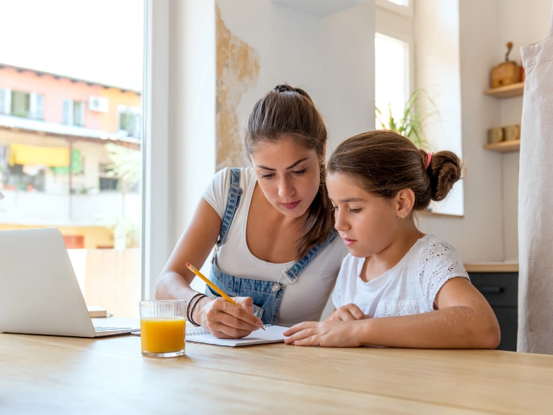 étudiant pour soutien scolaire